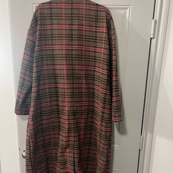 Wild Fable Black and Pink Trench Coat with Notched Lapel - Picture 2 of 2